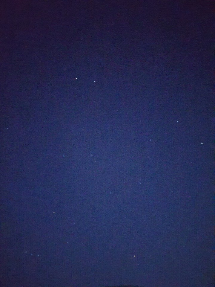 하늘에 뜬 별들